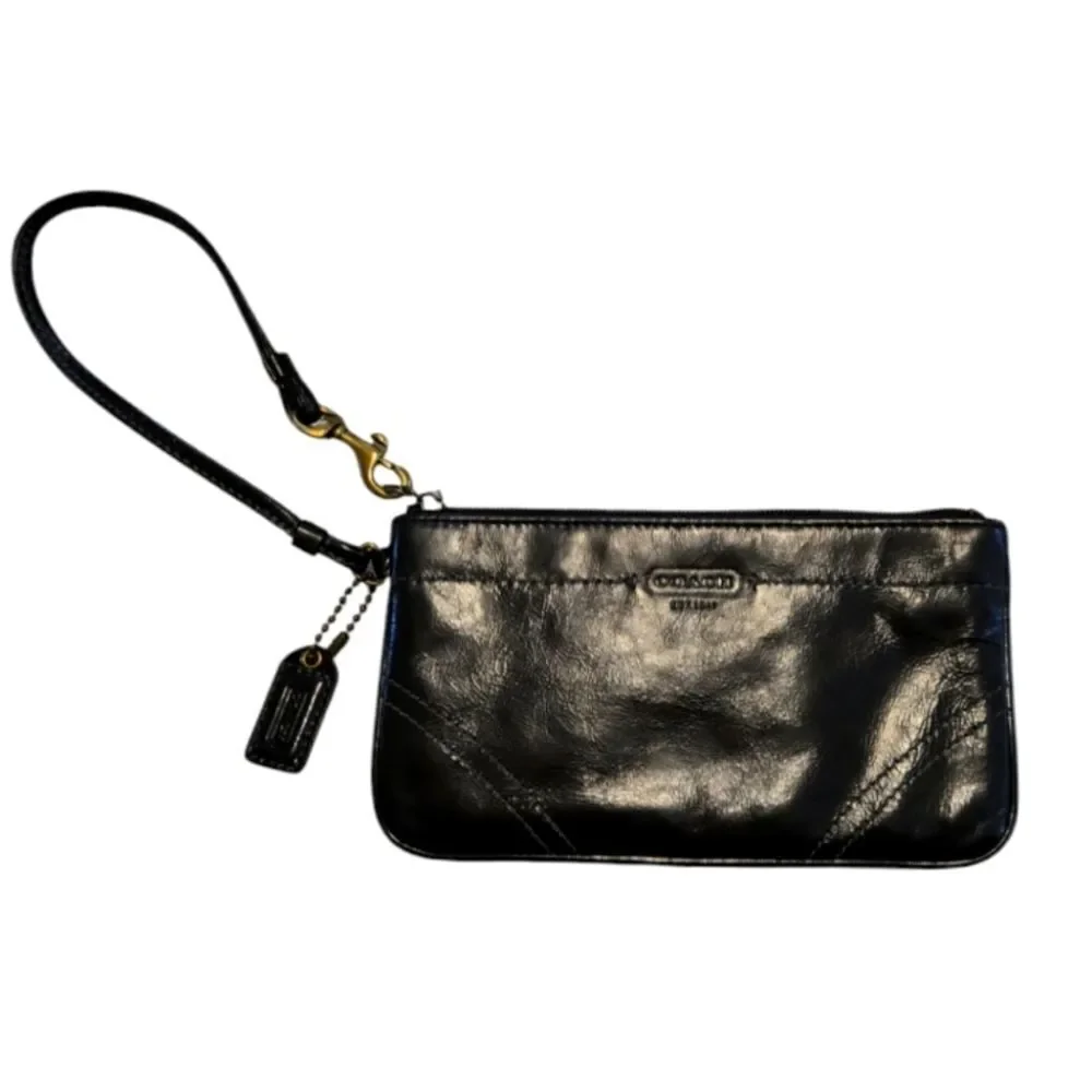 EC COACH VINTAGE LEATHER WRISTLET OS